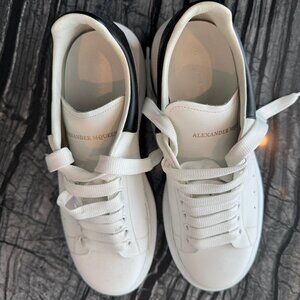 MCQUEEN - Exaggerated-Sole Leather Sneakers - Alexander McQueen's exaggerated-so